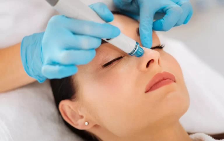 Soin HydraFacial à Montpellier au Centre Esthétique Écusson